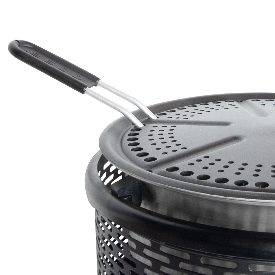 Kullgrill Pro Black med perforert grillplate matt svart - Cobb montert