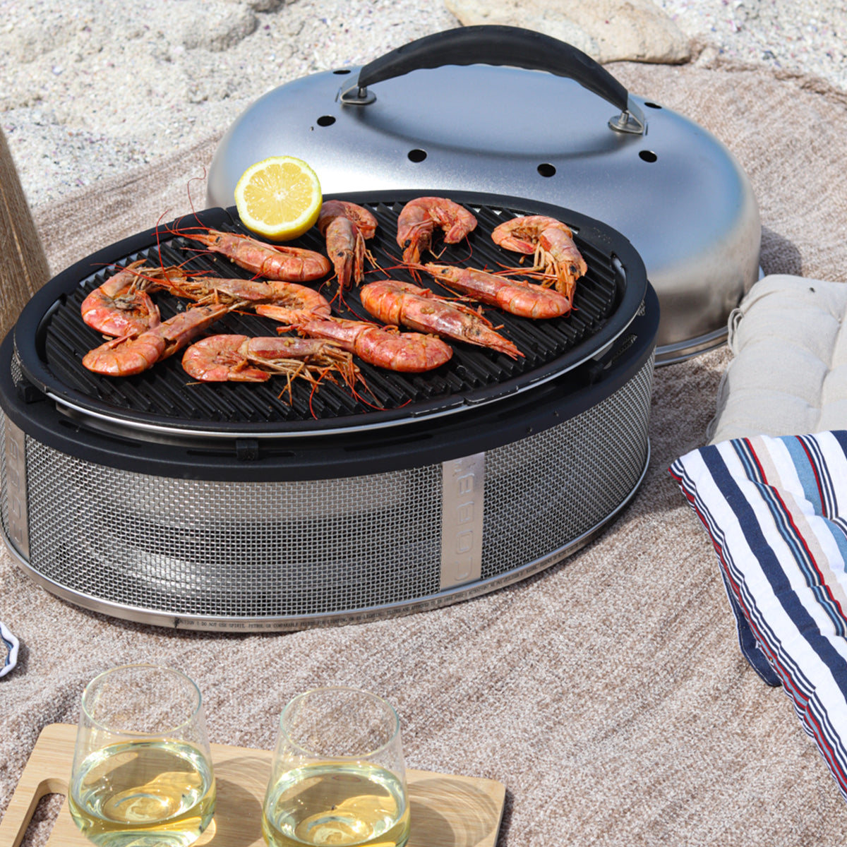 Detalj av grillrist i aluminium på Kullgrill Supreme Deluxe 2.0 oval 48x30 cm - Cobb