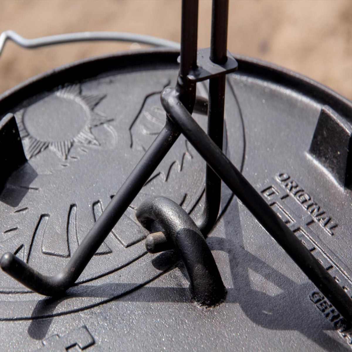 Detalj av Lokkløfter 35 cm for dutch oven - Petromax