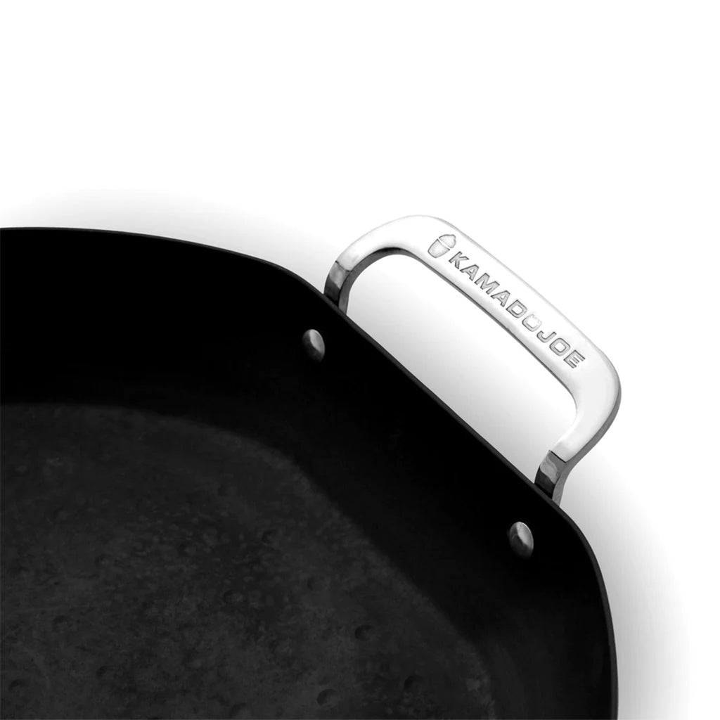 Paellapanne karbonstål 45 cm for keramisk grill - Kamado Joe detalj av håndtak