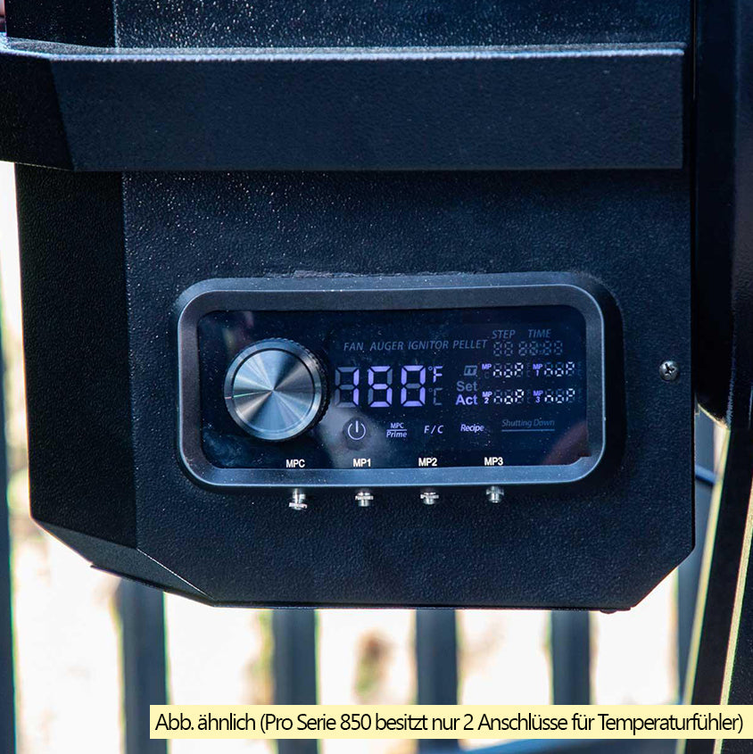 Pelletsgrill Pro Series 850 med WiFi støpejernsrist i bruk