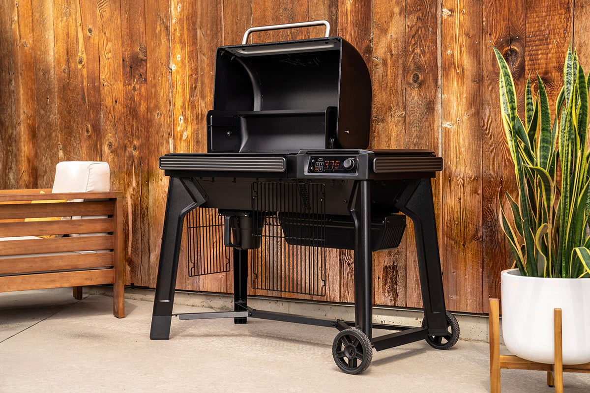 Pelletsgrill Woodridge med WiFire - Traeger bakside