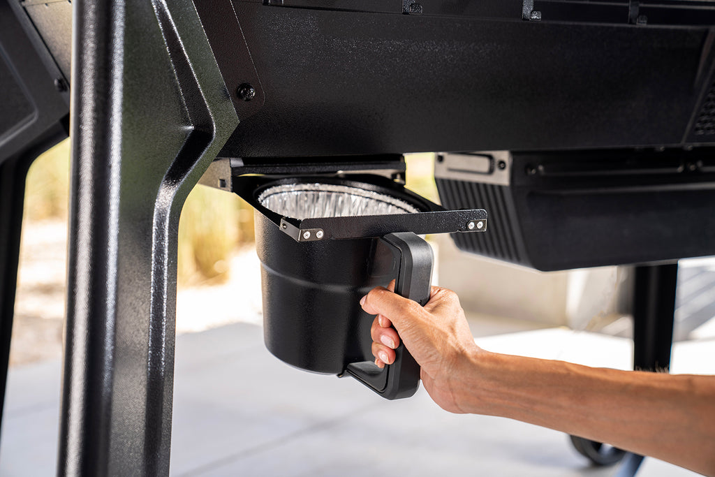 Pelletsgrill Woodridge med WiFire - Traeger sidevisning