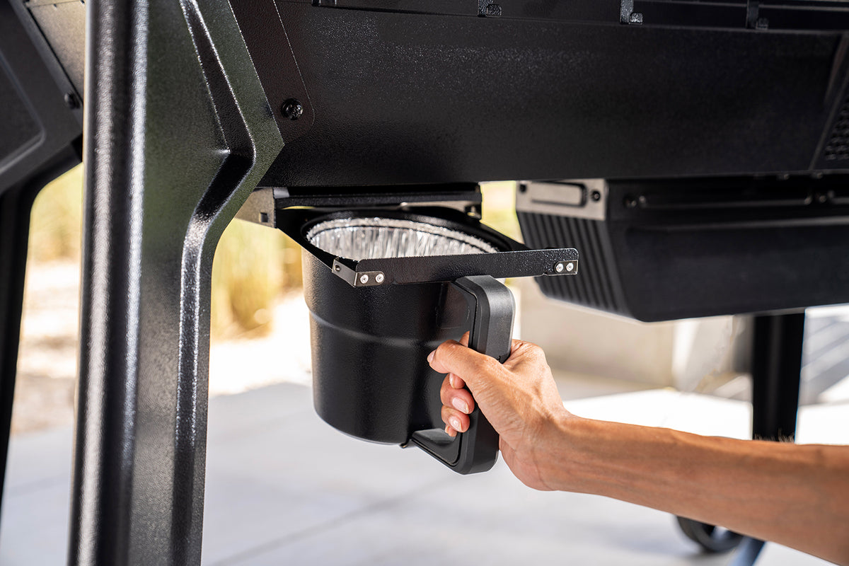 Pelletsgrill Woodridge med WiFire - Traeger sidevisning