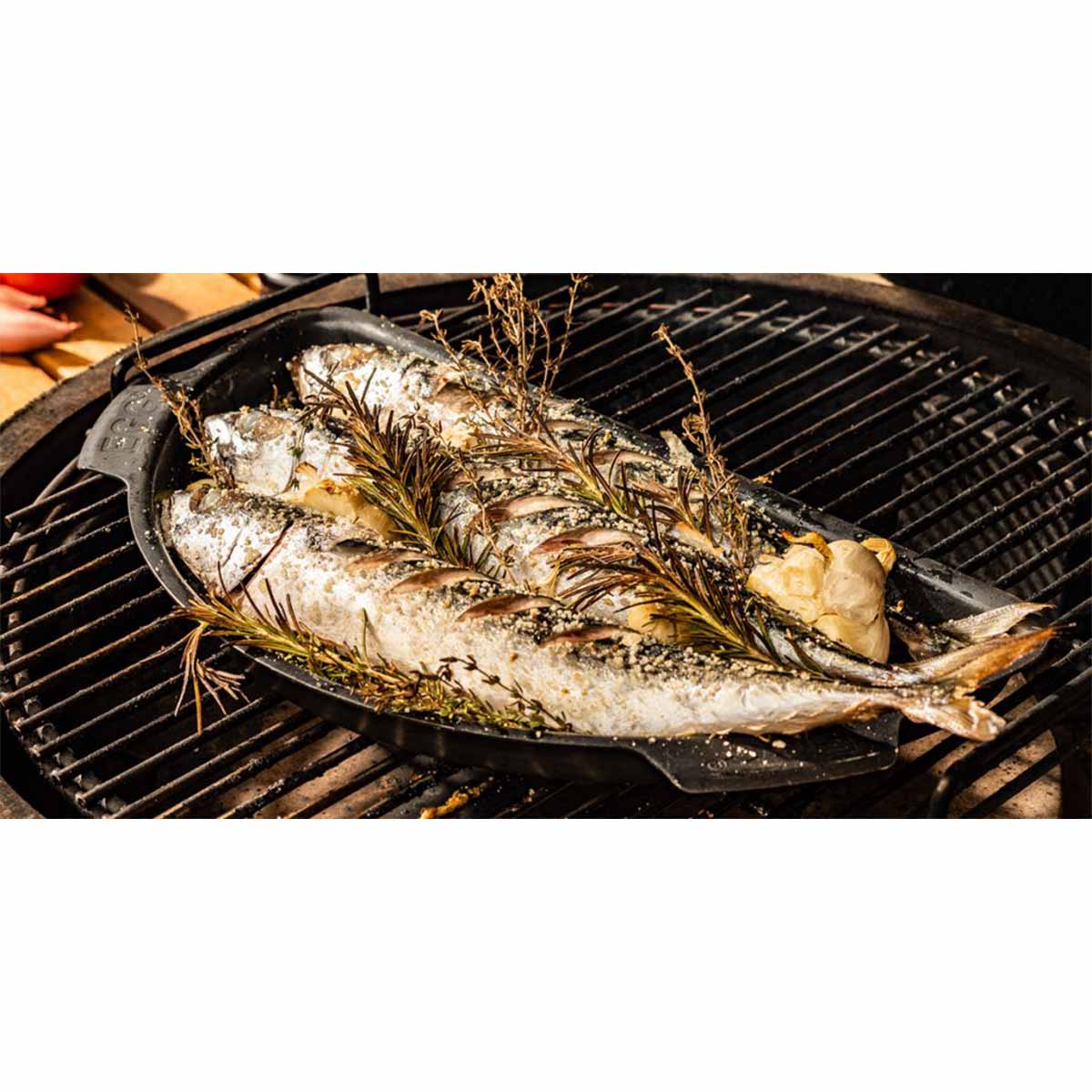 Detalj av perforert grillrist halvrund for XL - Big Green Egg