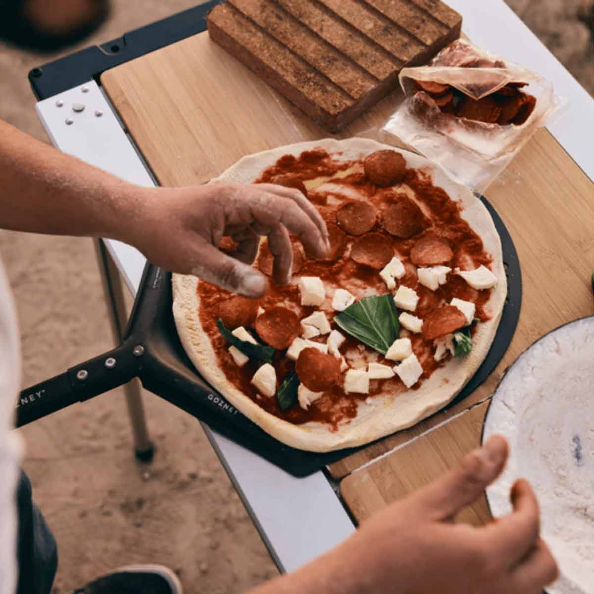 Pizzaspade 12" Venture aluminium perforert - Gozney bakside
