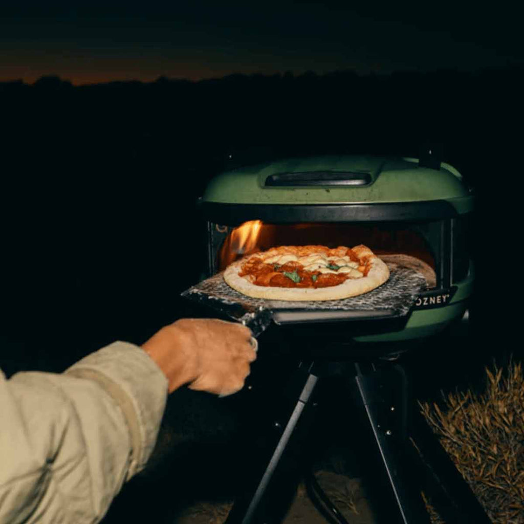Montert Pizzaspade 12" Venture aluminium perforert - Gozney nærbilde