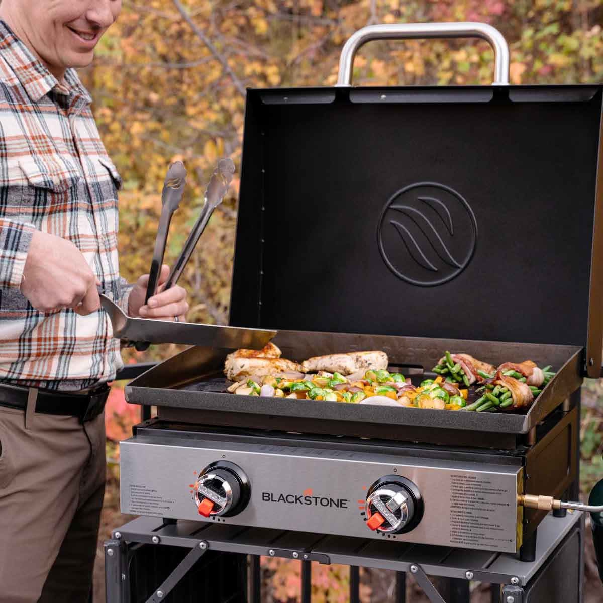 Detalj av grillflate på Plancha bordgrill 22" med lokk 2 brennere 57 cm - Blackstone