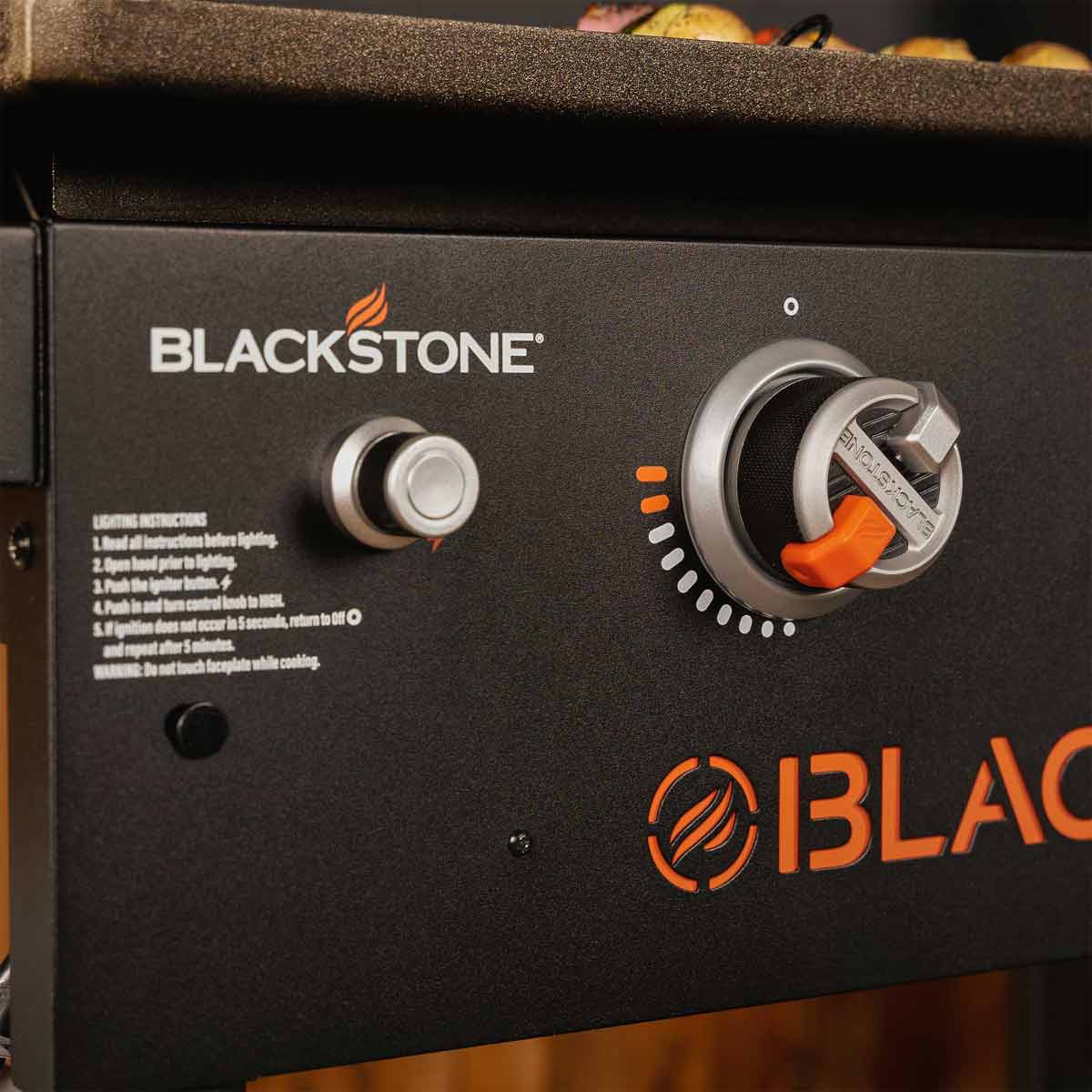Plancha grill 28" Griddle med lokk 2 brennere 73 cm Blackstone sidebord detalj