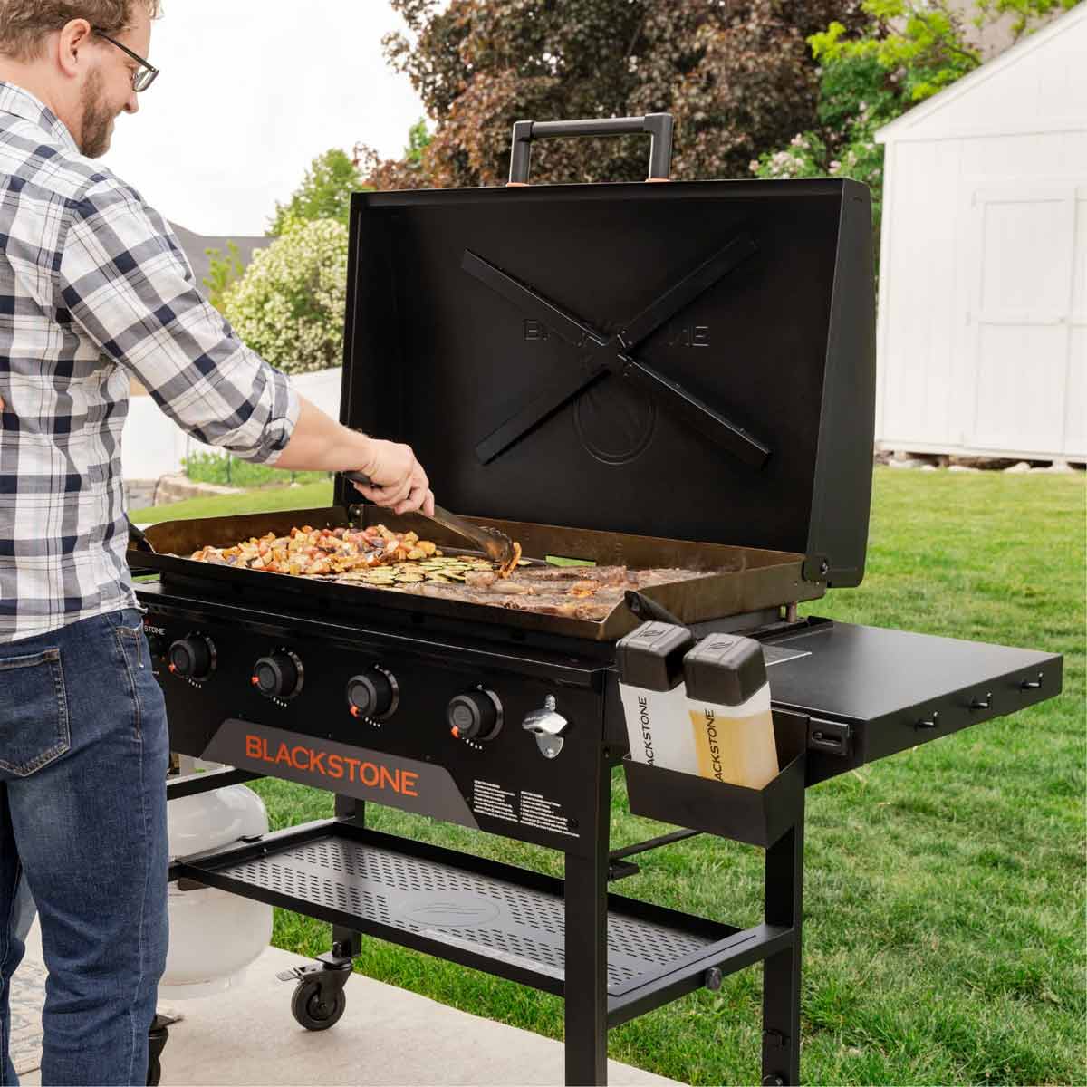 Plancha grill 36" Omnivore med lokk 4 brennere - Blackstone bakside