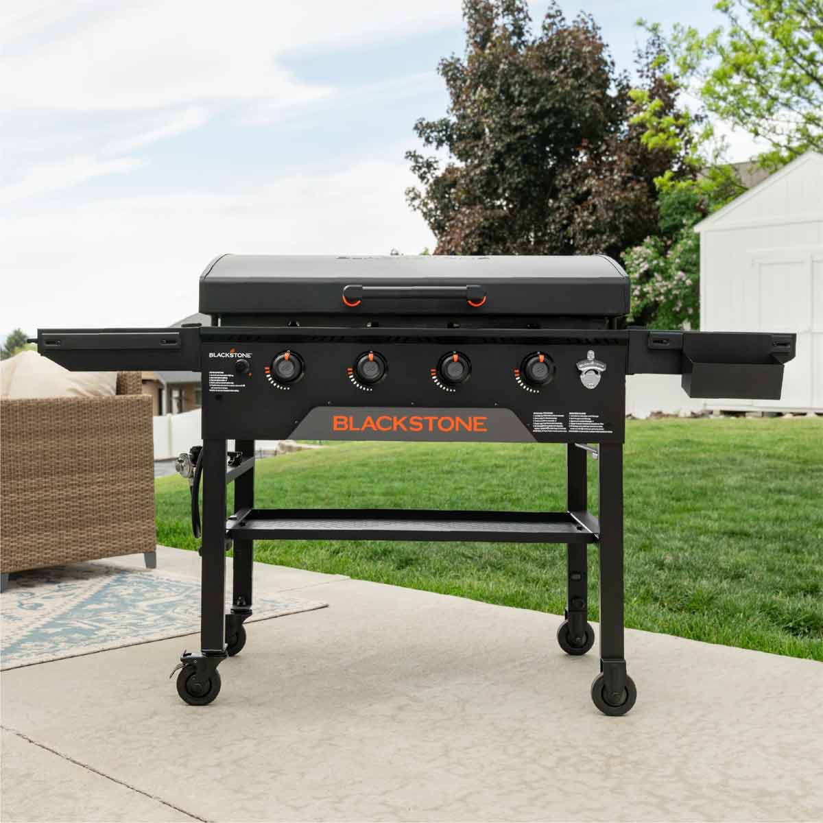 Montert Plancha grill 36" Omnivore med lokk 4 brennere - Blackstone med tilbehør