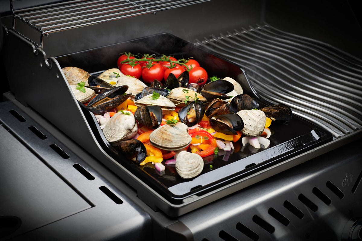 Montert Plancha støpejern emaljert 30x45,5 cm for Rogue 425 på grill