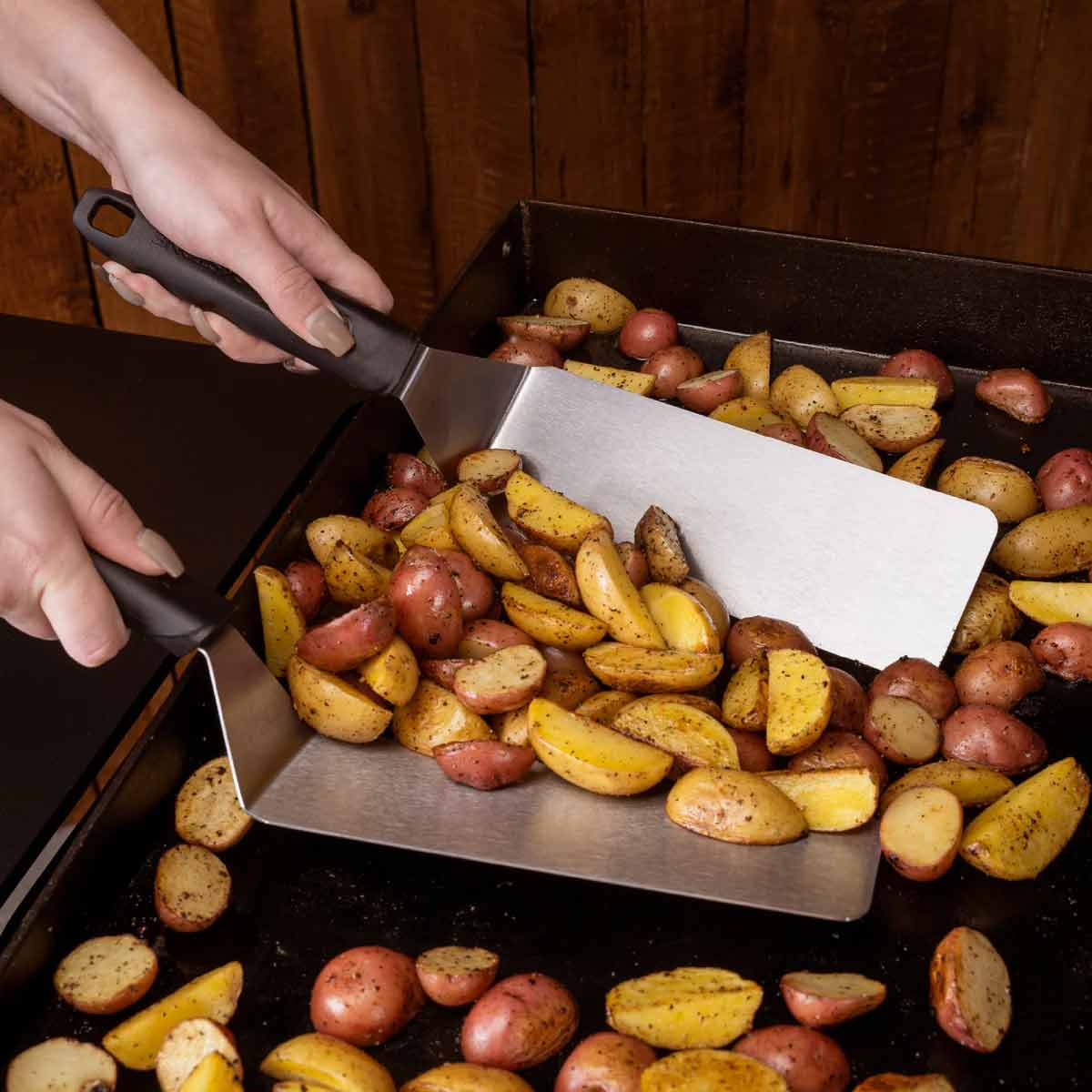 Plancha tilbehørssett 5-delt for grillplate - Blackstone detalj av stekespader