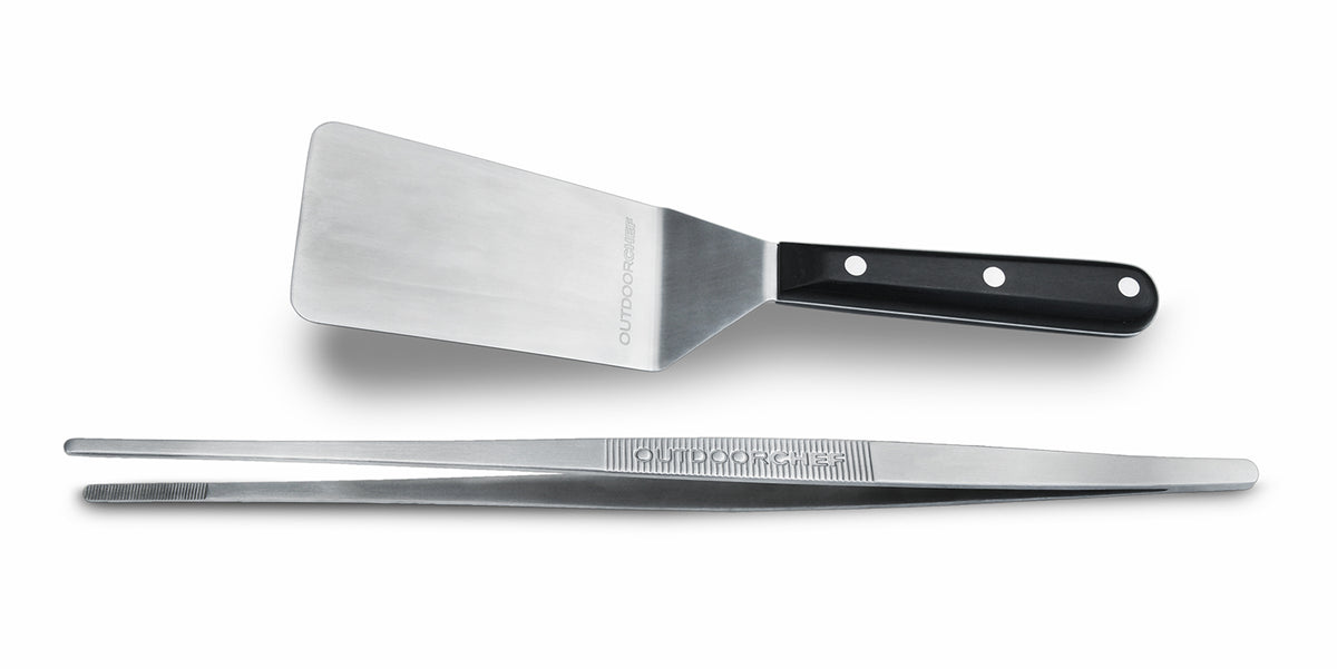 Plancha verktøysett med grillspade og pinsett Outdoorchef forfra