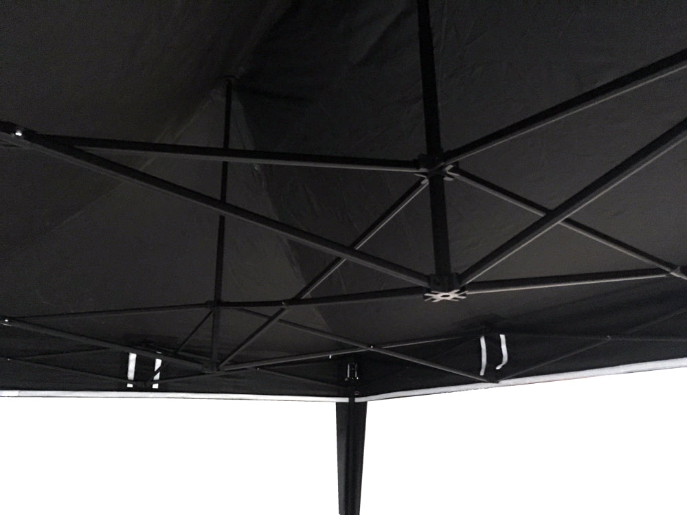 Pop-up grillpaviljong 4,5 x 3 m vanntett tak Grillfürst montert i hage