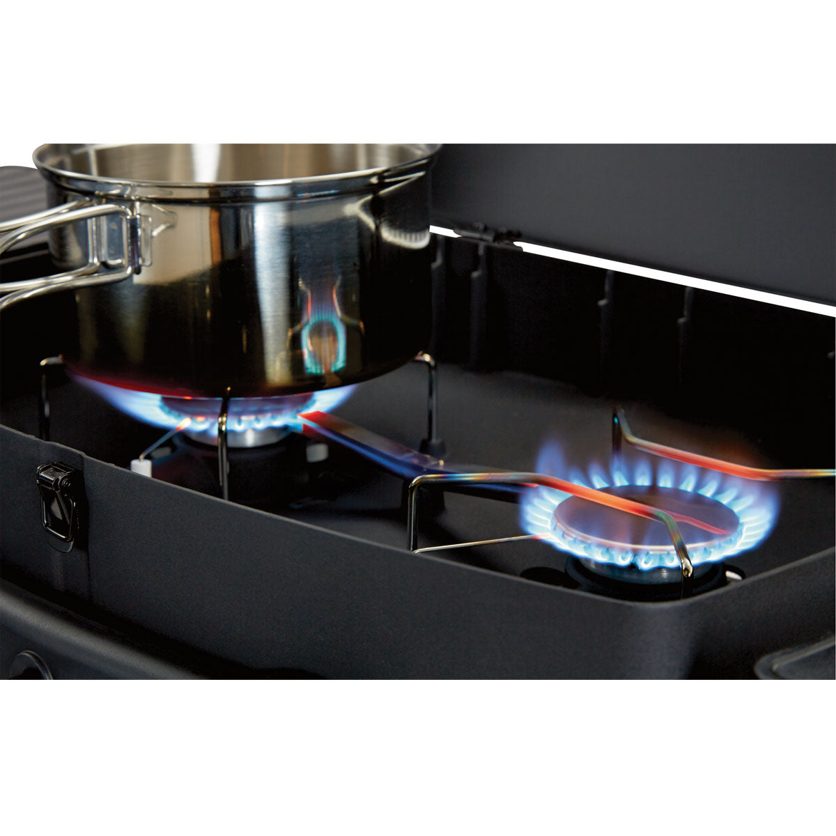 Nærbilde av kontrollpanel og brennere på Portabel gassgrill Urban Pro 2 brennere aluminiumsstøp Enders