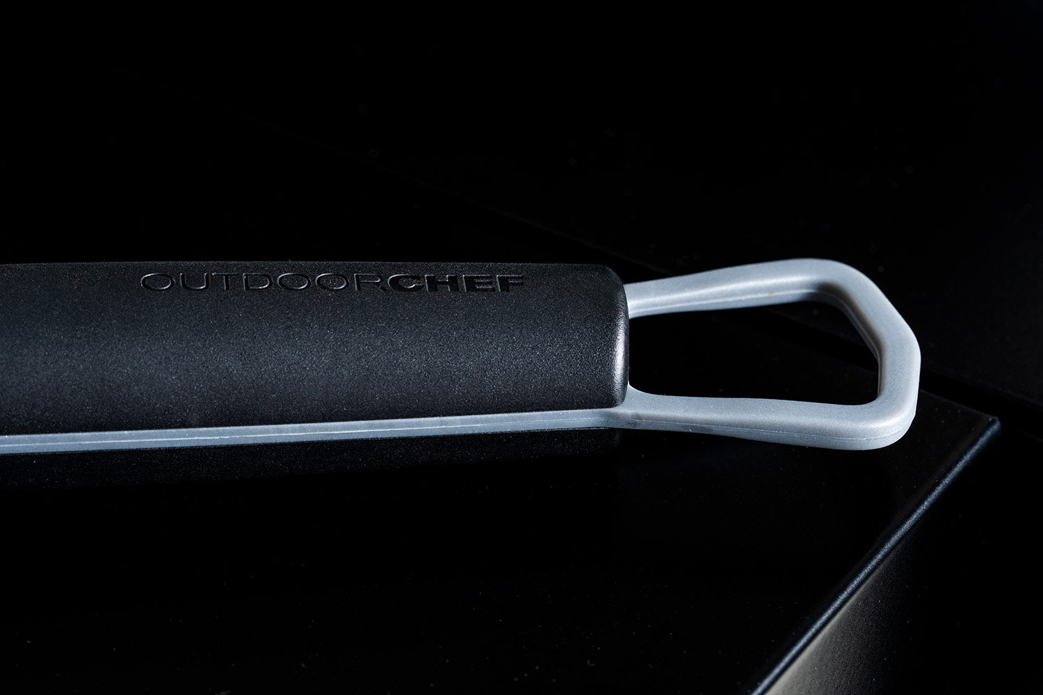 Rengjøringssett for EASY FLIP trakt kulegrill - Outdoorchef nærbilde av svamp