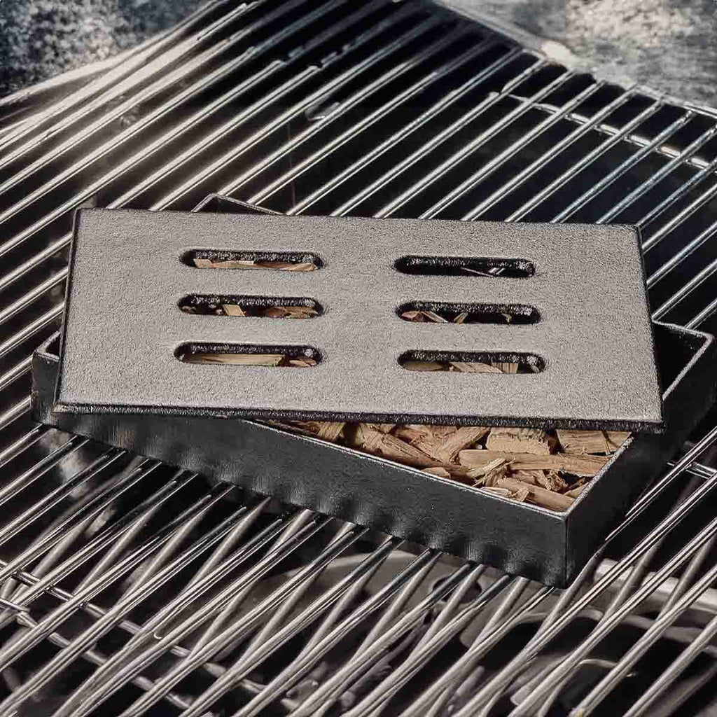 Røykboks støpejern 20,5 x 13 cm - SANTOS montert i grill