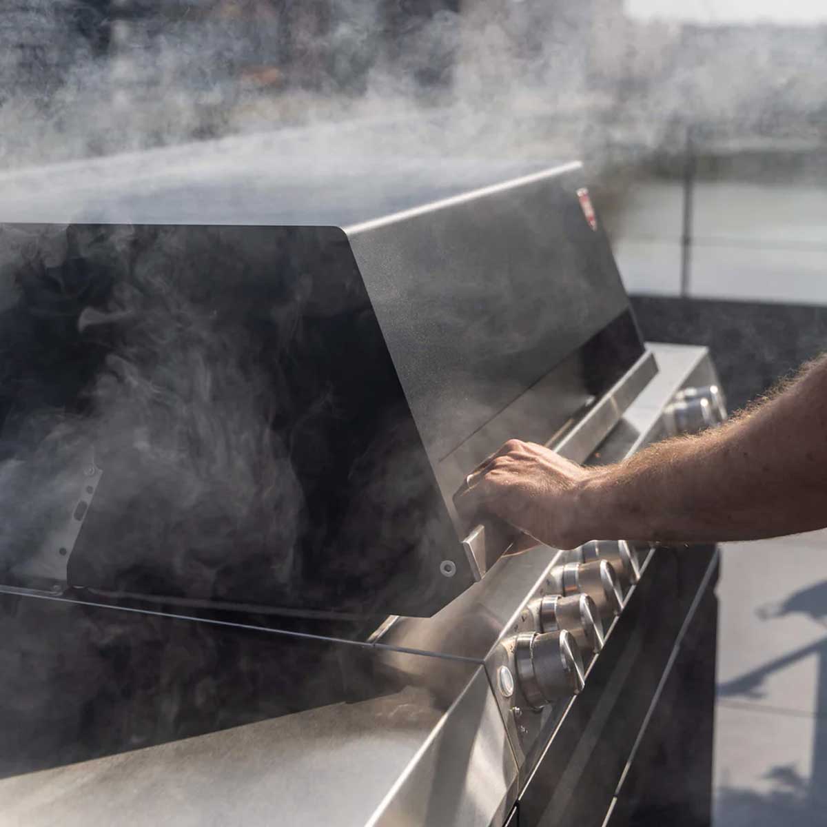 Røykboks for Otto Wilde G32 gassgrill montert i grill