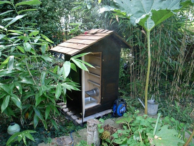 Detaljbilde av Røykgenerator Original med koblingsstykke - Bradley Smoker i rustfritt stål