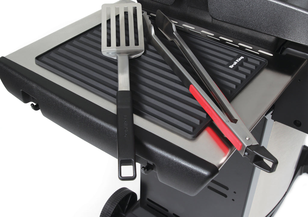 Montert Silikonmatte for grillverktøy 35,5x28 cm - Broil King på grillside