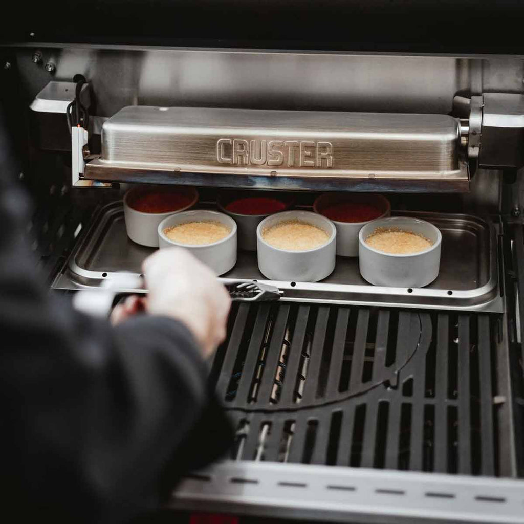 Nærbilde av emaillert støpejern på slider grillrist for Uniq Pro - Enders
