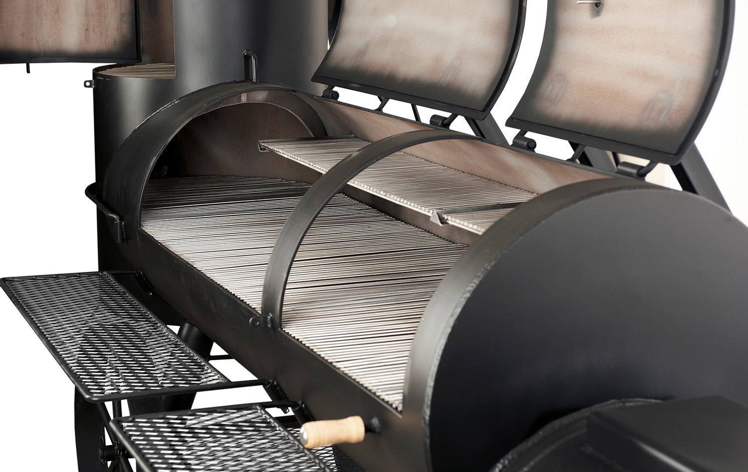 Smoker 24" Extended Catering med røykkammer - JOE´s Barbeque montert i bruk