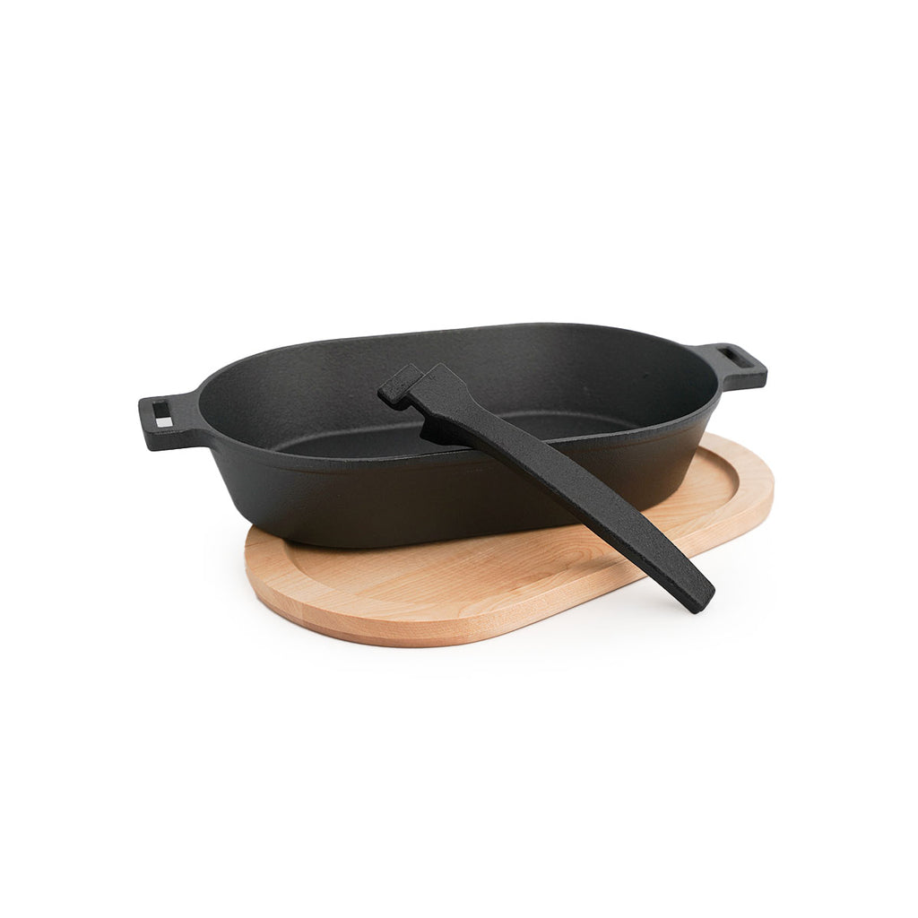 Støpejernspanne oval med avtakbart håndtak 36x19 cm - SANTOS forfra