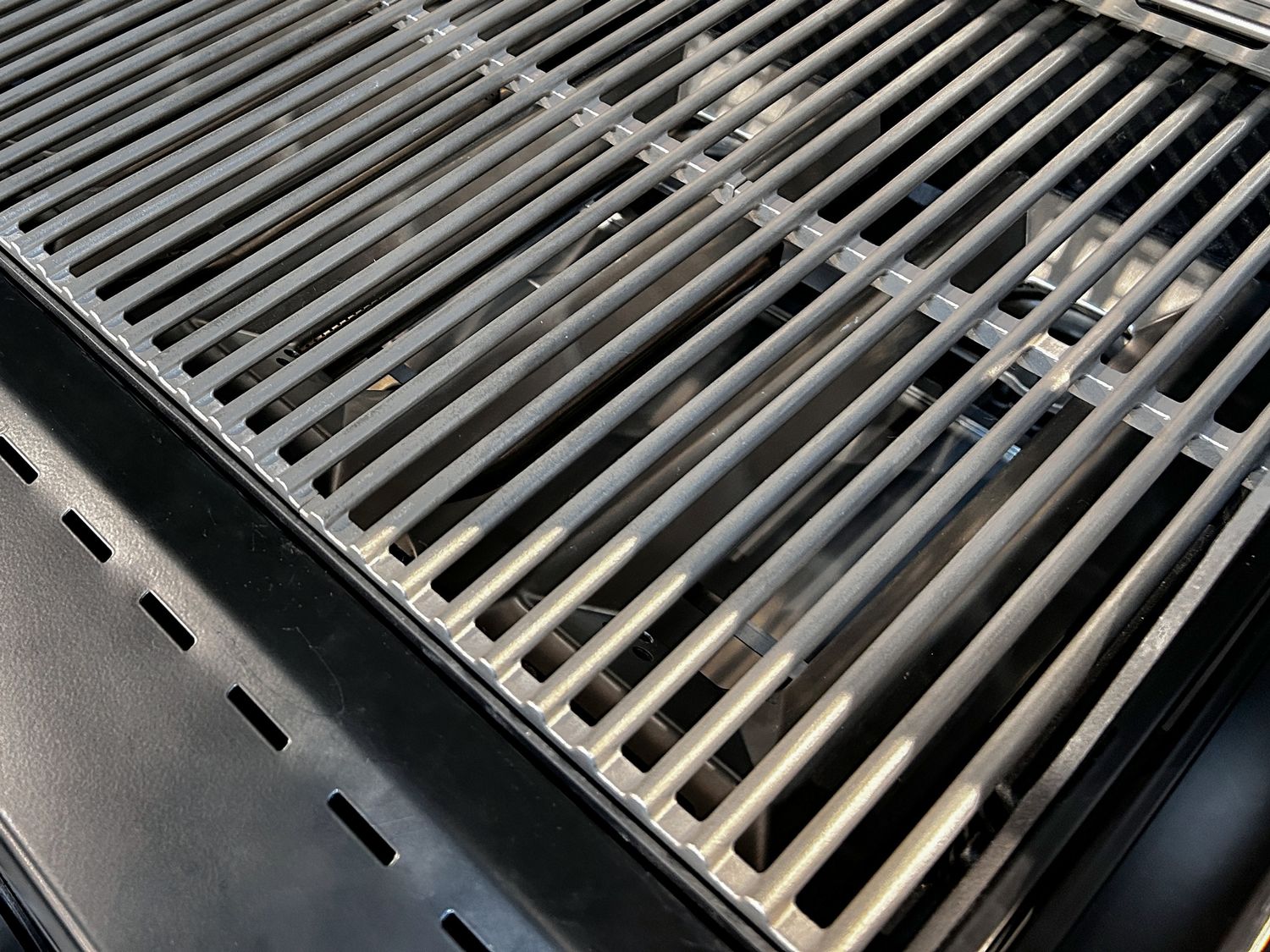 Detalj av støpejernsrist sett 4 deler for Outdoorchef HEAT X-445/X-415