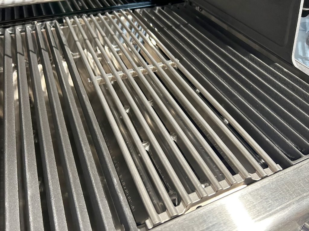 Montert Støpejernsrist sett 5 deler på Broil King grill