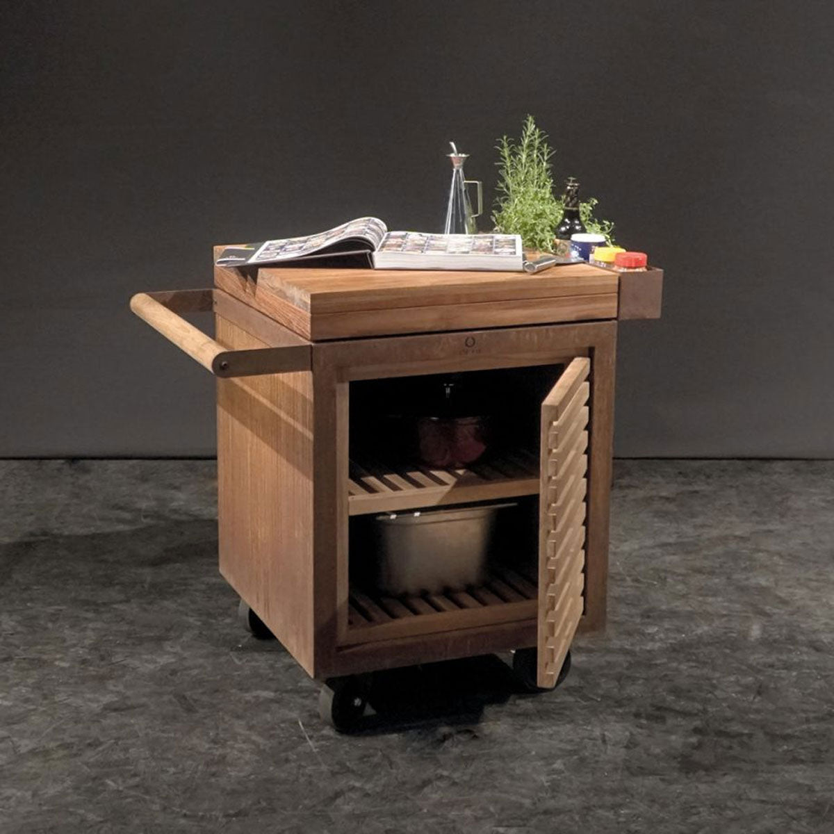 Storage Insert PRO Small med 1 dør teak for OFYR møbelmodul bakside