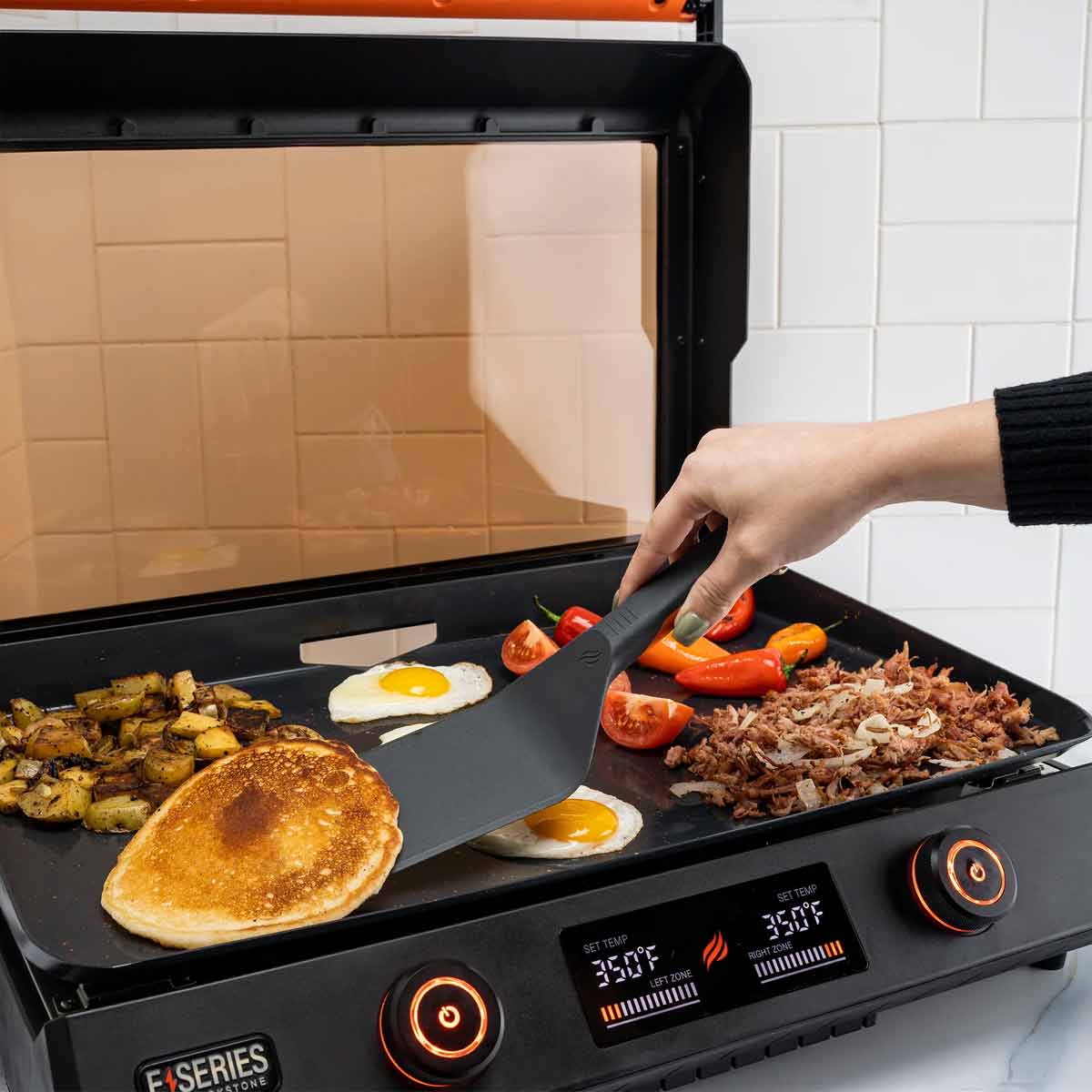 Detalj av Tilbehørssett 4-delt for E-Serie grillplate - Blackstone