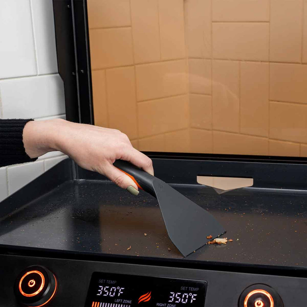 Nærbilde av Tilbehørssett 4-delt for E-Serie grillplate - Blackstone verktøy
