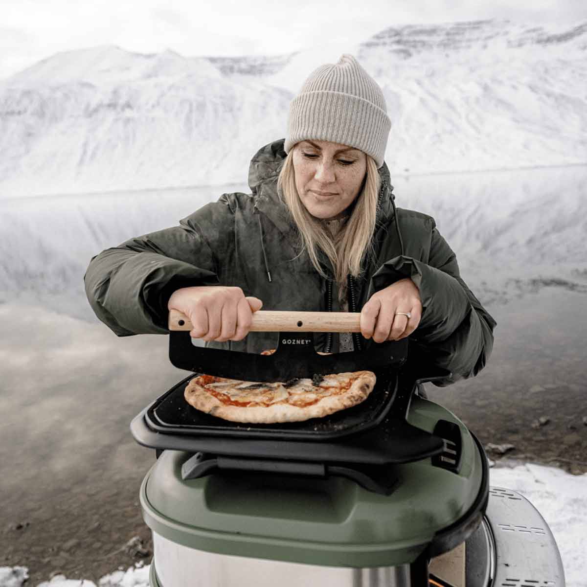 Tread Roof Rack hylle med skjærebrett - Gozney tilkobling til ovn