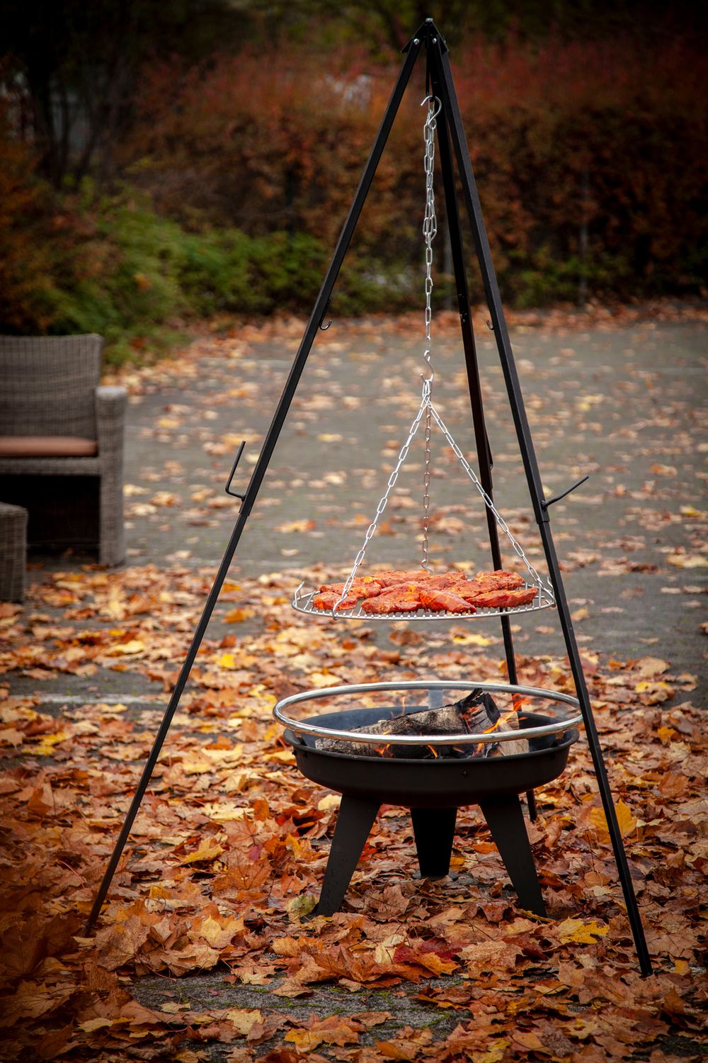 Trebein for dutch oven høydejusterbar 110-200 cm Grillfürst på ujevnt underlag