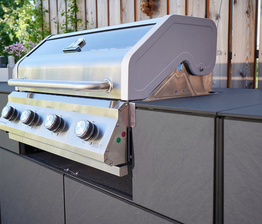 Detalj av utekjøkken med G401E innebygd grill 4 brennere skiffer