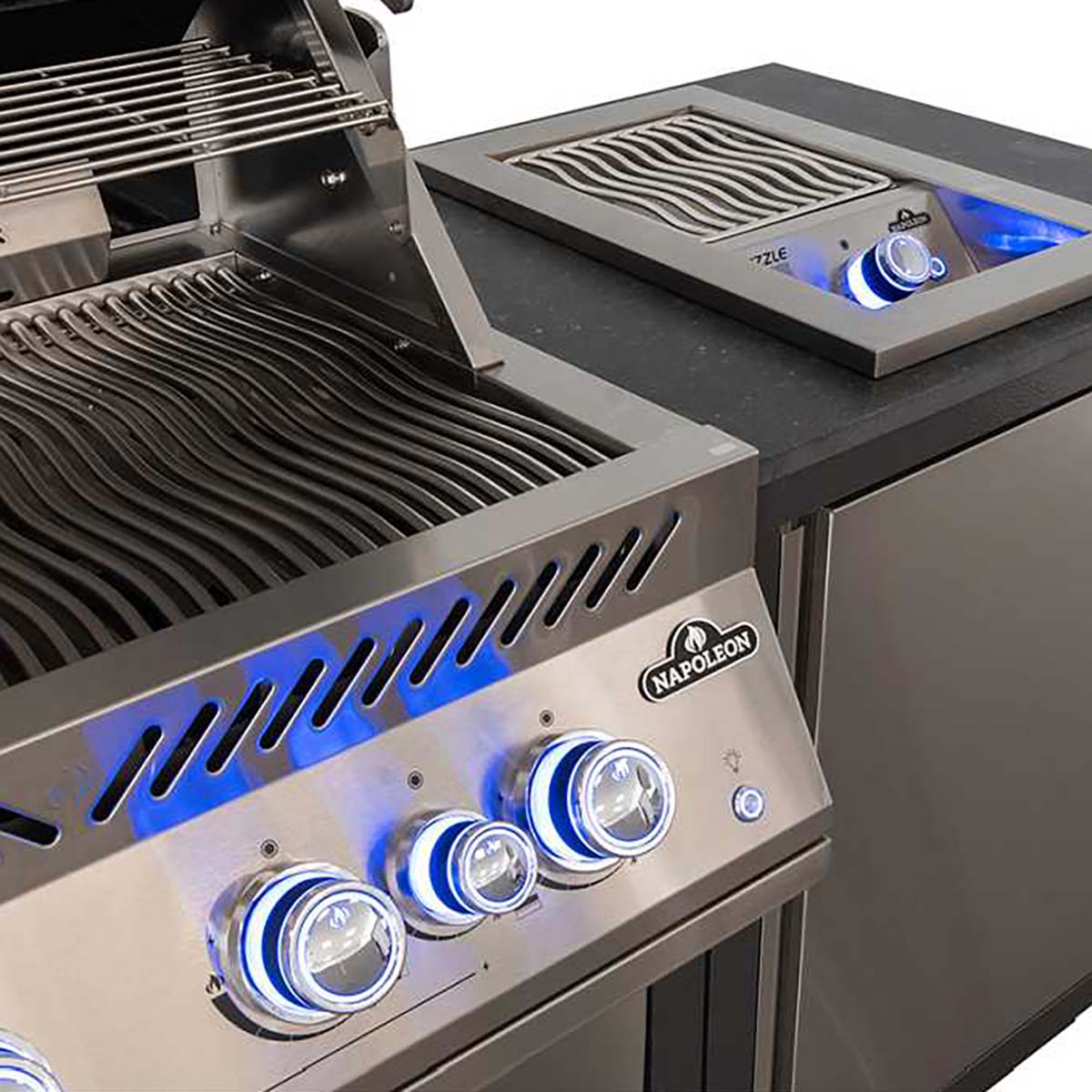 Nærbilde av kontrollpanel på Utekjøkken Oasis Compact 105 med innebygd grill BIG32