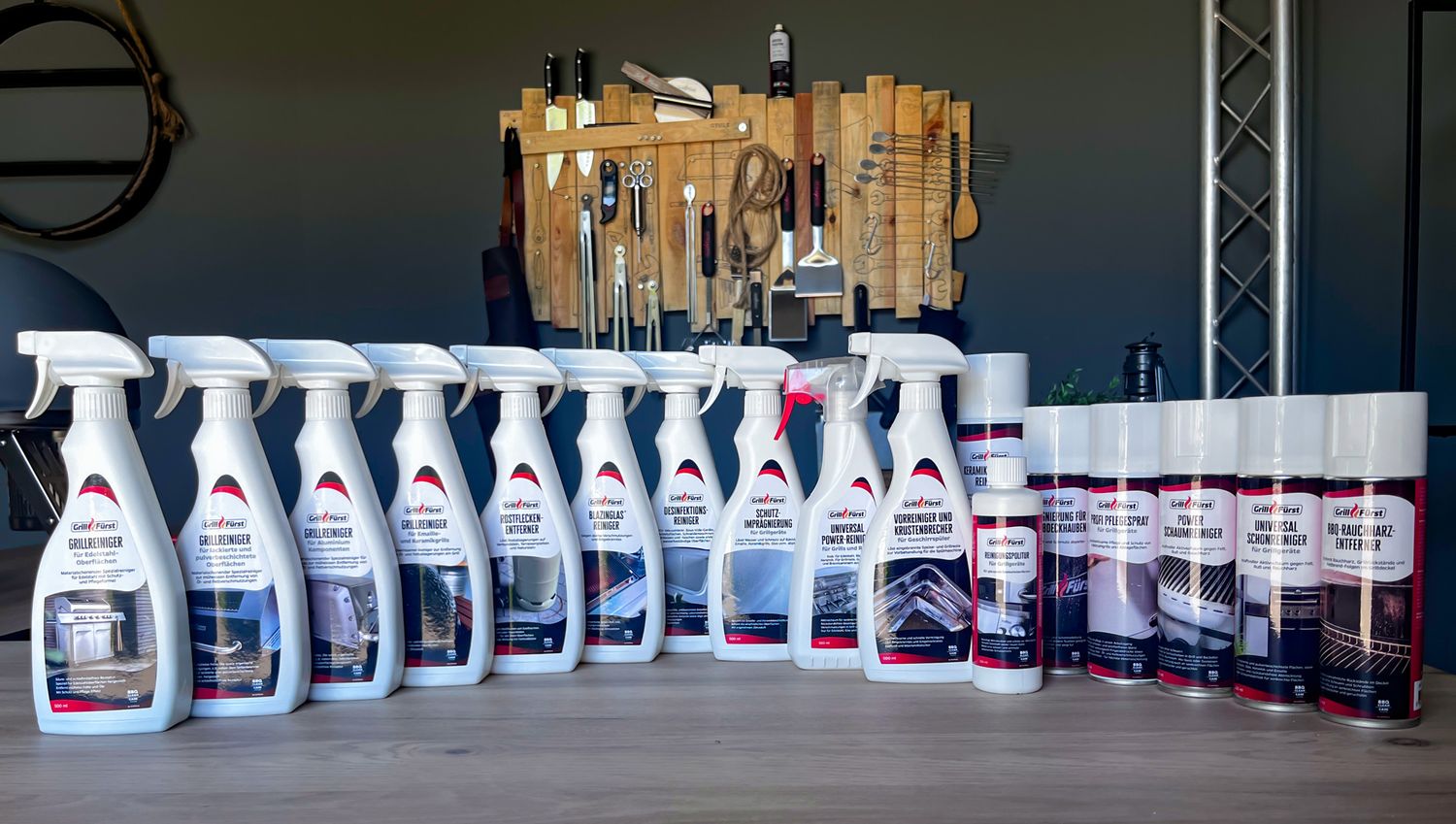 Nærbilde av spraydyse på Utekjøkken rengjøring for naturstein og HPL 500 ml