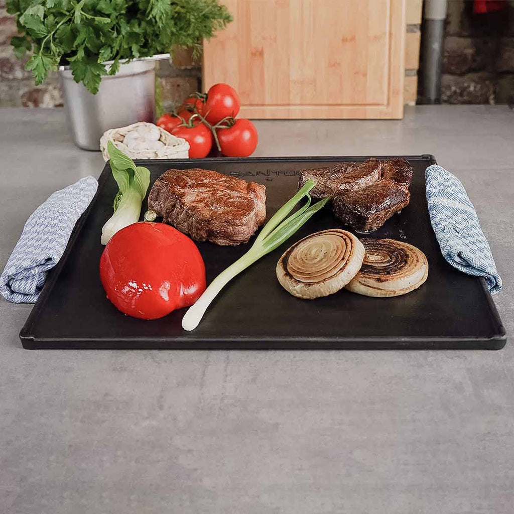 Vendbar grillplate støpejern 43x37,5 cm S-Serie - SANTOS nærbilde riflet side