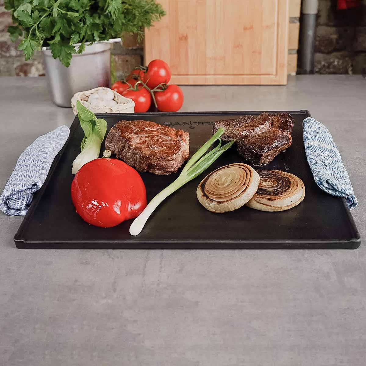 Vendbar grillplate støpejern 43x37,5 cm S-Serie - SANTOS nærbilde riflet side