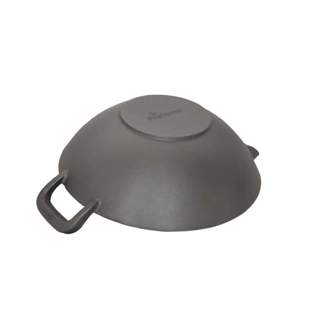 Detalj av håndtak på Wok støpejern 34 cm - FireRocket